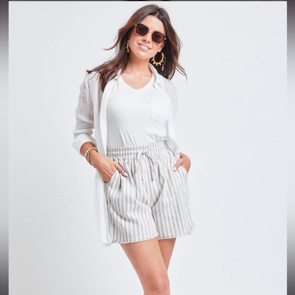 NEW•L•Creme De La Creme Cocoa Cure Beachy Striped Frayed Hem Shorts
